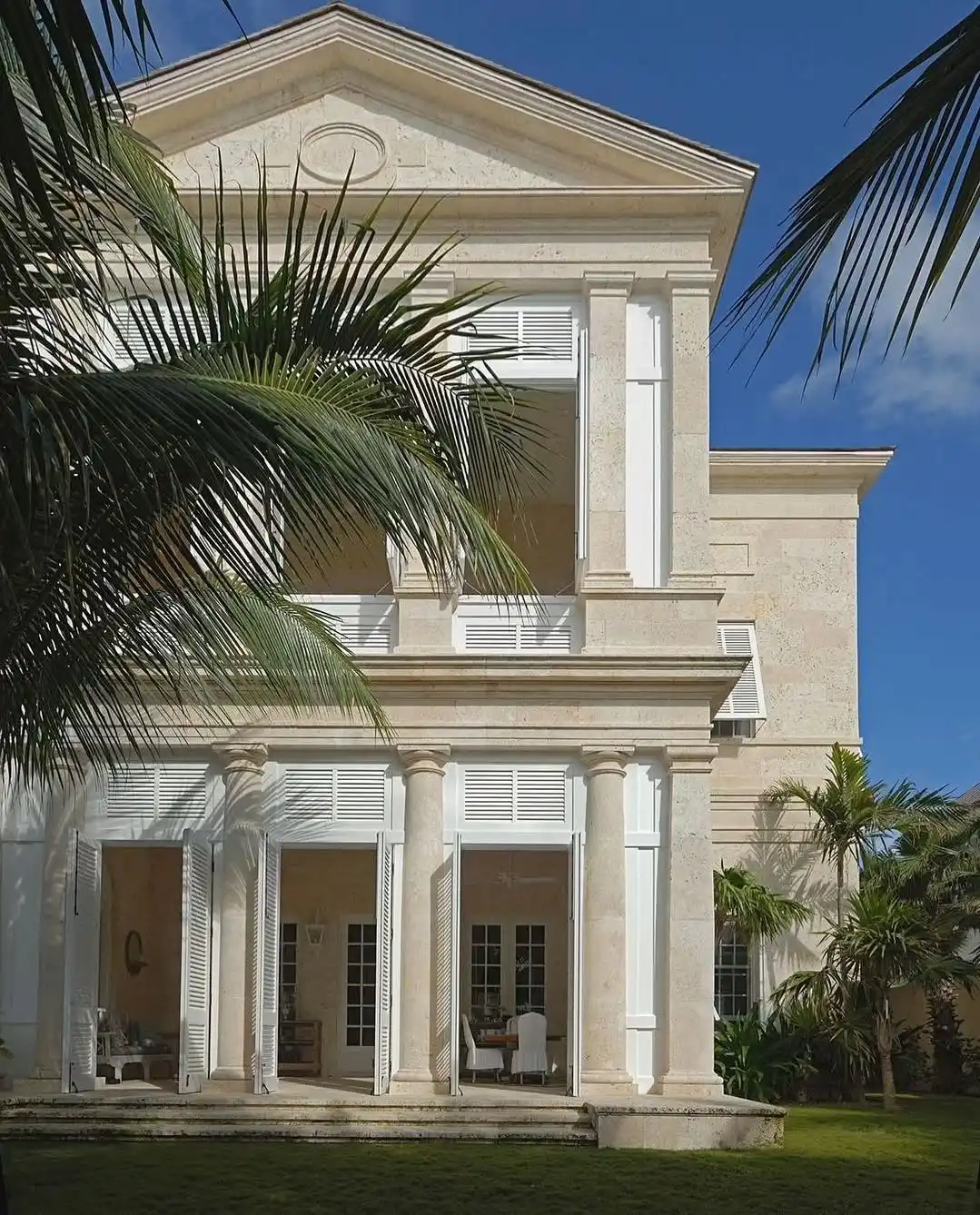 Hamptons Style History: Origins and Influence on Australian Homes